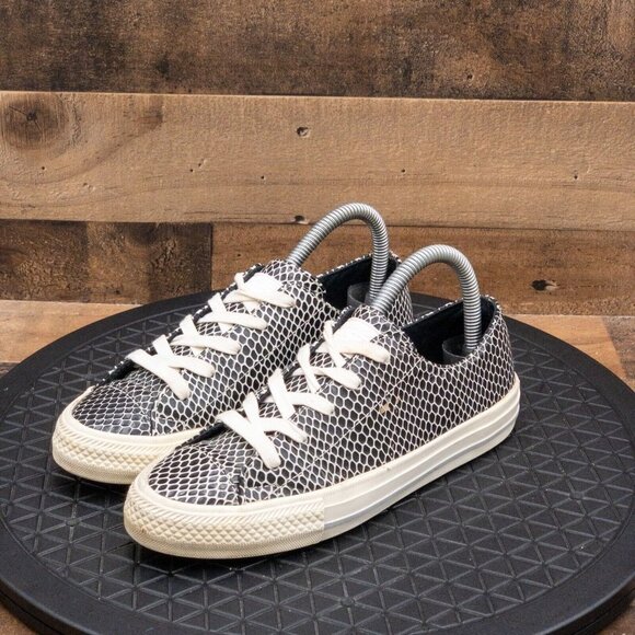 CONVERSE ALL STAR LOW SNAKESKIN PRINT WOMENS ATHLETIC SHOES BLACK LEATHER SIZE 6 - Picture 1 of 9